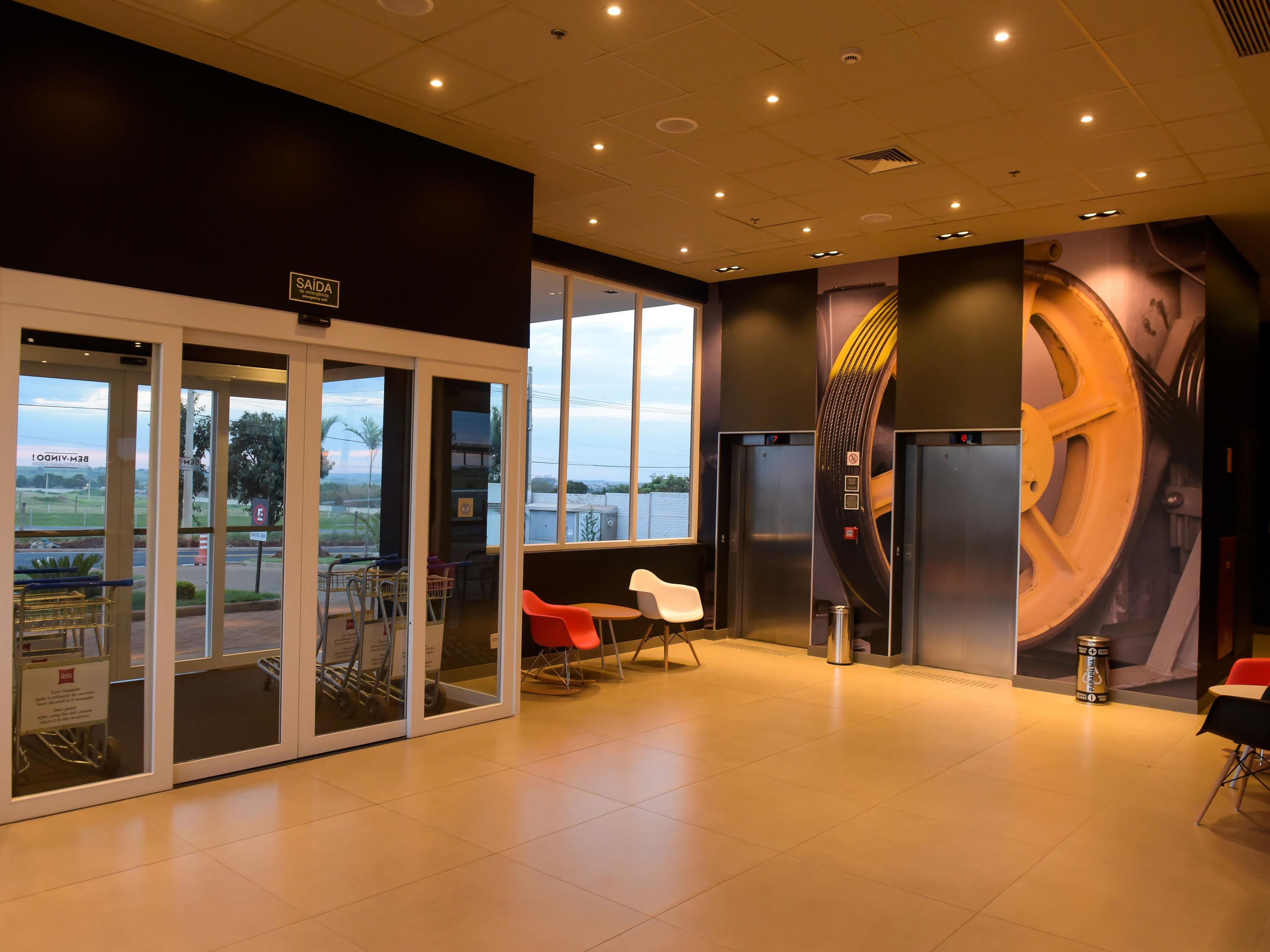 Hotel Ibis Татуи Экстерьер фото