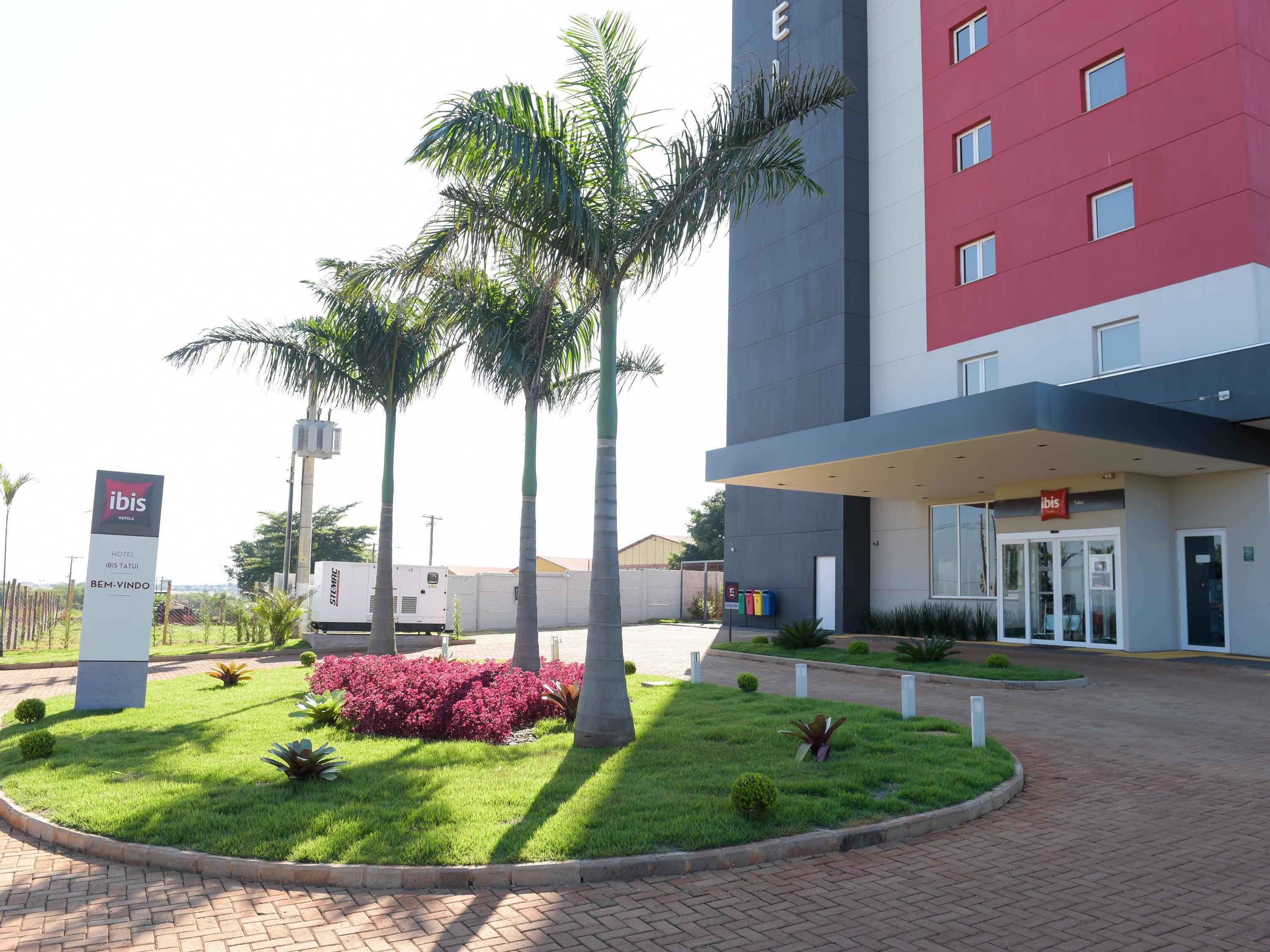 Hotel Ibis Татуи Экстерьер фото